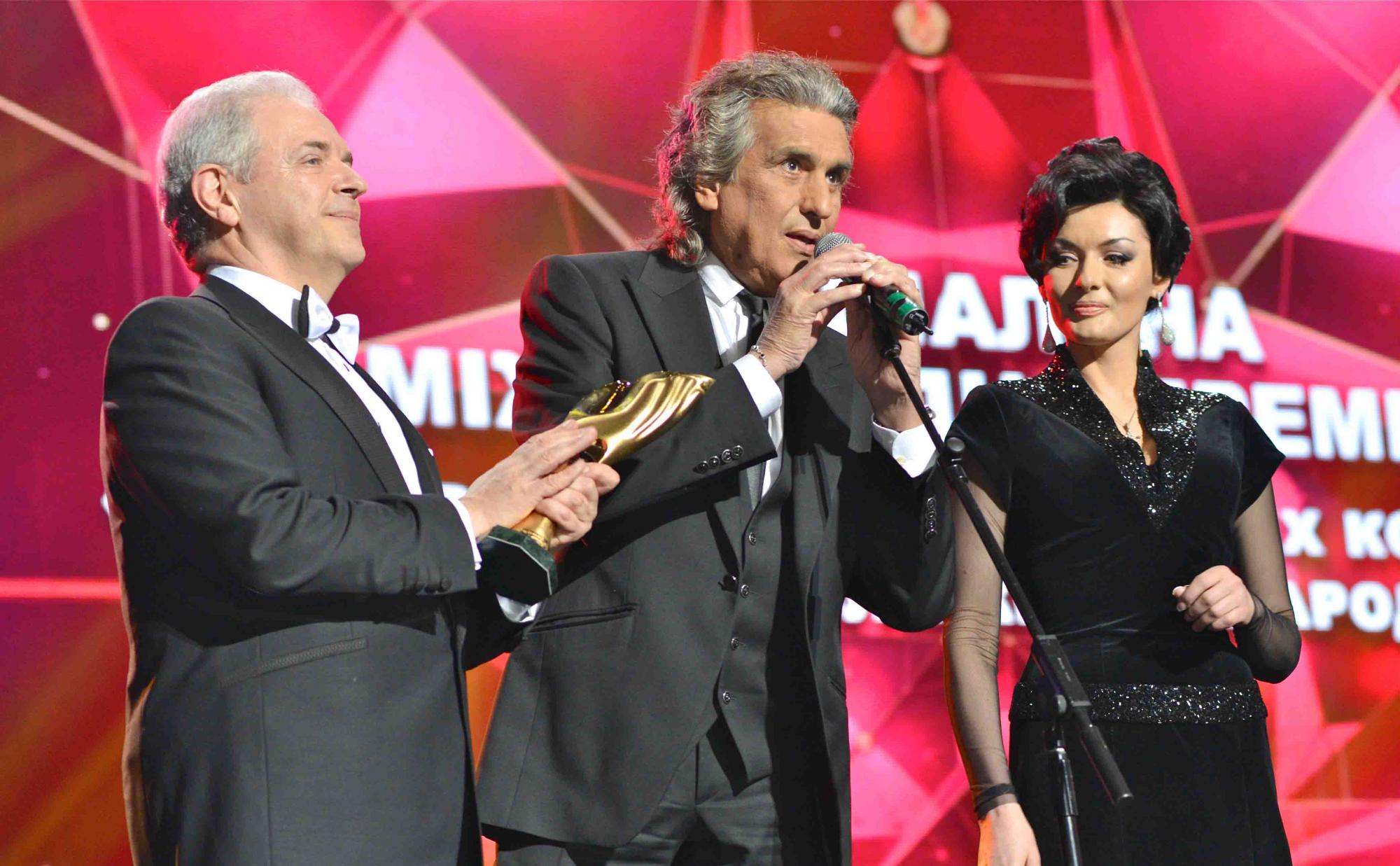 Четверть века с &quot;Человеком года&quot;. Летопись современного успеха.  История № 35: Тото Кутуньо